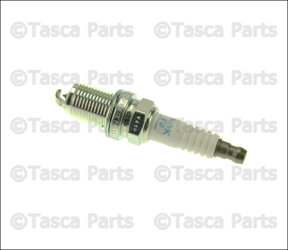 BRAND NEW OEM SPARK PLUG NISSAN FRONTIER XTERRA MAXIMA & SENTRA 22401